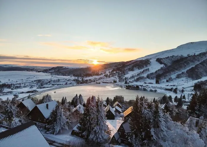 Avec Parking Privé à - Fr-1-814-116 *