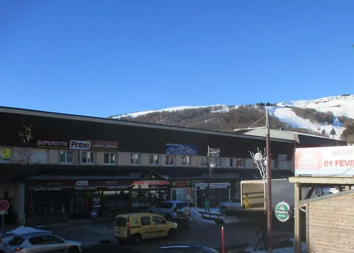 Avec Parking Privé à - Fr-1-814-116 Super-Besse